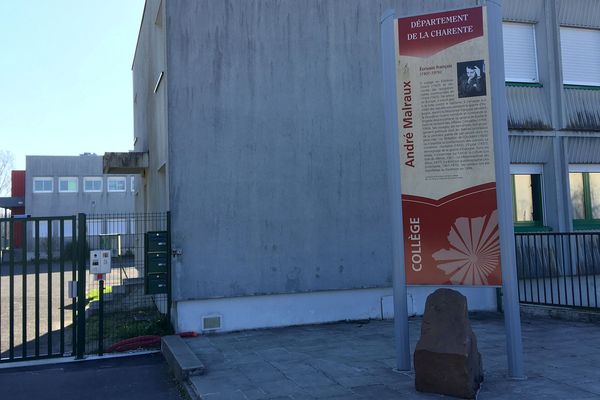 Baignes (Charente) - le collège André malraux - mars 2019.