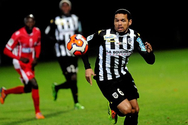 Lors de la rencontre entre le Nîmes Olympique et Angers SCO, le 20 décembre 2013