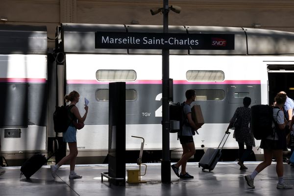 Une panne de train à Saint-Marcel dans le 11e arrondissement de Marseille bloque le trafic des TER sur la ligne Aubagne-Toulon.