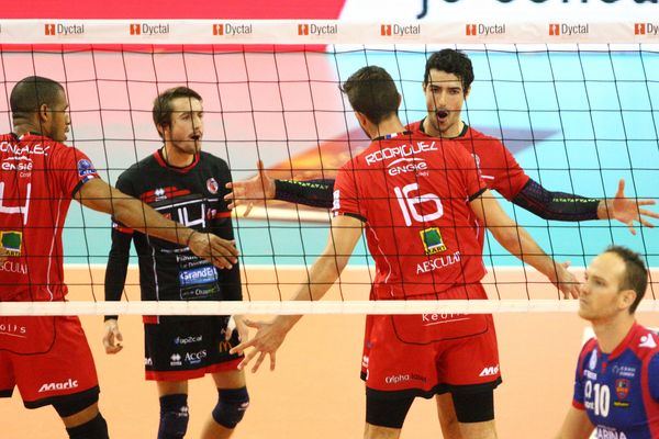 Les joueurs chaumontois, lors de la finale de la Super Coupe de Volley-Ball pro à Mulhouse, le 76 octobre 2017.