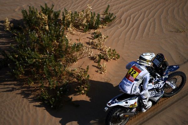 Le pilote de l'Allier Xavier de Soultrait a été contraint d'abandonner le Dakar après une chute ce lundi 11 janvier.