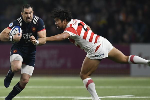 Scott Spedding sera-t-il le Jean-Marc Bosman du rugby français? L'arrière international français, d'origine sud-africaine, s'est tourné notamment vers la commission européenne pour contester la légalité du dispositif JIFF de la Ligue nationale de rugby (LNR), qui impose aux clubs un quota de joueurs formés en France. 