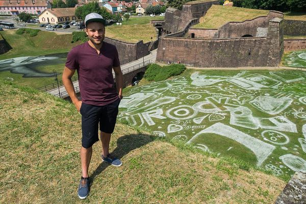 Le Belfortain Guillaume Legros, alias Saype, se lance dans un projet hors du commun à travers le monde entier.