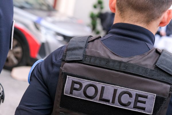 L'homme blessé par balles à la tête et dans le dos a été retrouvé tôt ce matin à Echirolles, banlieue limitrophe de Grenoble. (Photo d'illustration)