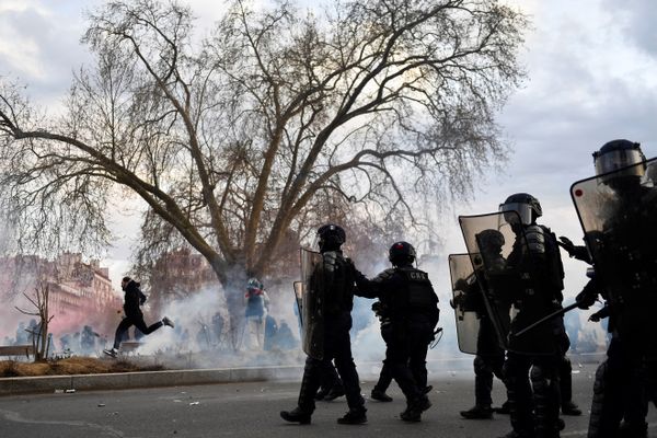 55 personnes ont été interpellées lors de la manifestation du 28 mars à Paris.