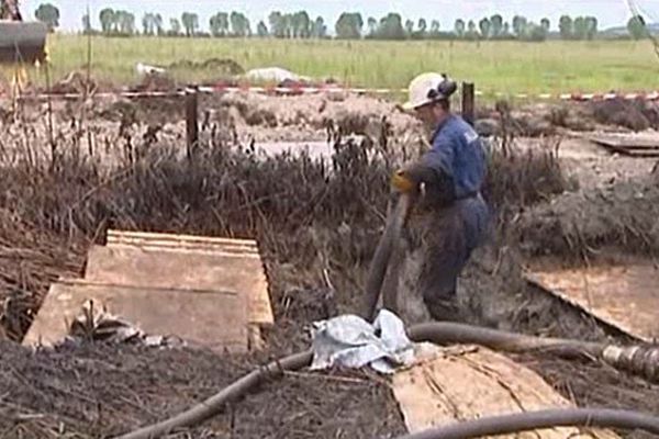 Les travaux pour assécher le  pipeline sont toujours en cours 