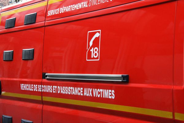 L'une des victimes, une femme enceinte, a été transportée en urgence absolue au centre hospitalier de Vierzon. Photo d'illustration