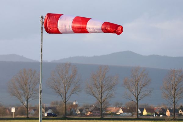 des pointes de vent à 100 km/h à prévoir sur le littoral normand dimanche soir