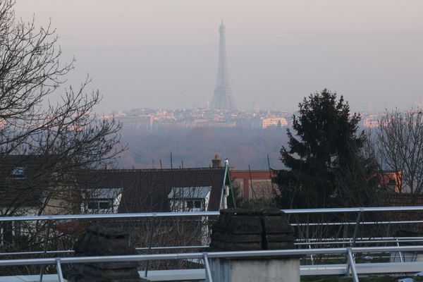 Pour atténuer la pollution à Paris et en Île-de-France, la Métropole du Grand Paris propose d'interdire les véhicules les plus polluants dans la zone de l'A86.