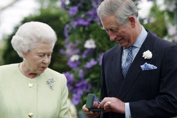 La Reine elisabeth II et le Prince charles seront présents pour les cérémonies du 70 ème anniversaire du débarquement. 