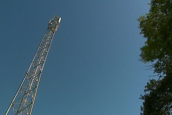 Le pylône multi opérateurs de Verdille est une première.