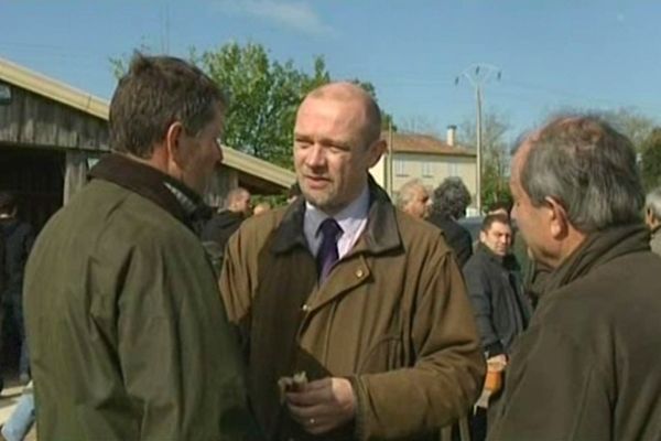 Frédéric Nihous, ex candidat CPNT, bat désormais campagne pour Nicolas Sarkozy.