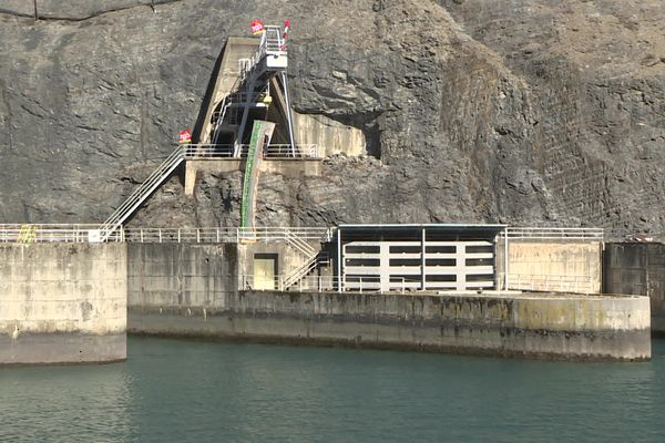 Les salariés de la centrale hydroélectrique de Serre-Ponçon sont en grève reconductible depuis lundi 21 mars.