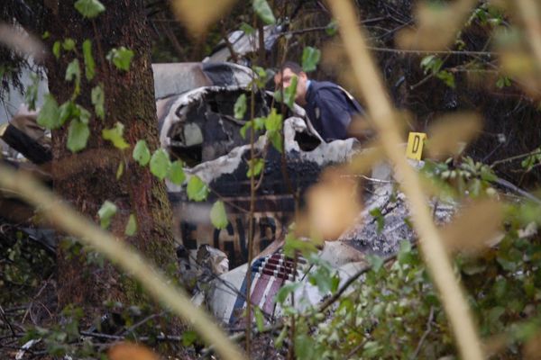 Le 19 octobre 2006, quatre personnes, dont deux chirurgiens du CHU de Besançon qui partaient effectuer le prélèvement d'un foie a Amiens, ont trouve la mort dans un accident d'avion de nuit a 00h30 après le décollage de l'aérodrome de Besançon la Vèze. 