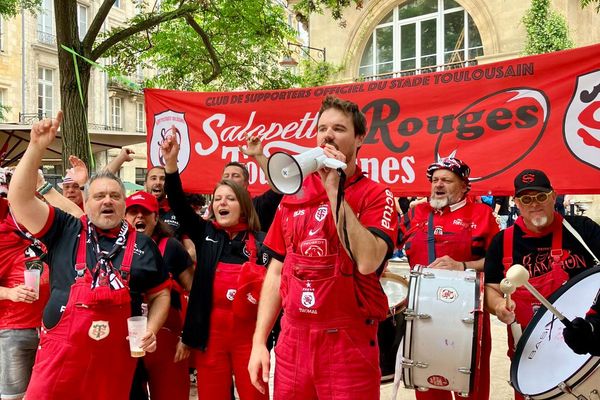 La bodega du Stade Toulousain s'est délocalisée à Bordeaux (Gironde) pour la demi finale du Top 14, vendredi 21 juin.