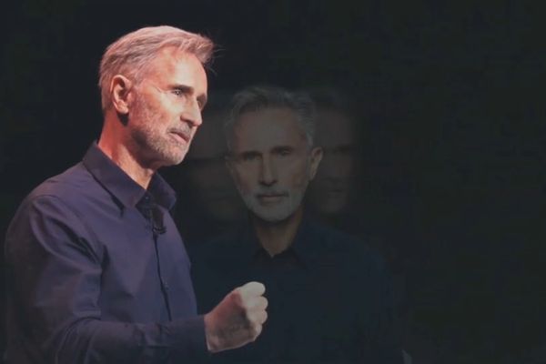 Du 15 au 25 mars, Thierry Lhermitte revient avec son spectacle phare après une tournée en France