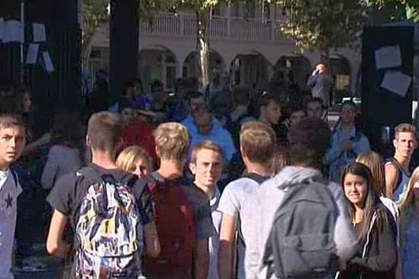 Céret (Pyrénées-Orientales) - grève au lycée Déodat de Séverac - 11 septembre 2015.