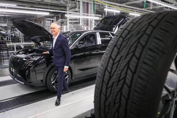 Carlos Tavares, alors directeur général de Stellantis, en visite à l'usine de Sochaux, Doubs, le 3 octobre 2024.