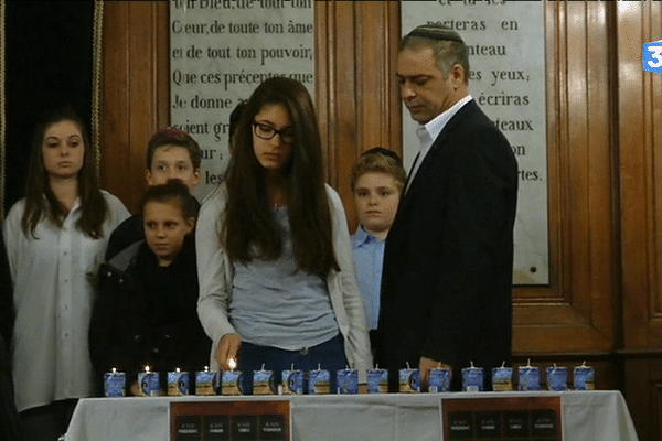 Cérémonie œcuménique à la synagogue de Nantes en hommage aux victimes des attentats parisiens de janvier 2015