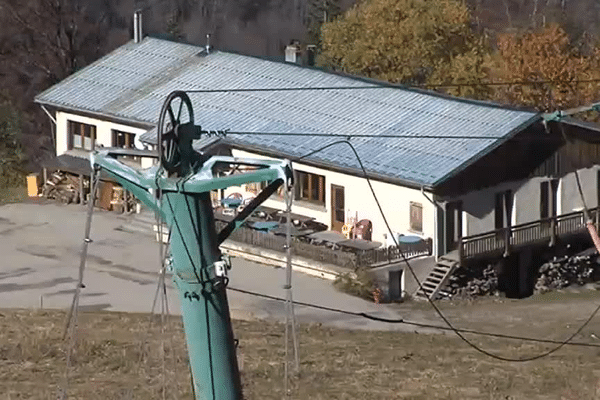 La petite station du Col d'Ornon à l'automne