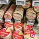 La guerre fait rage sur la mention Normandie présente sur les boîtes de camembert industriels