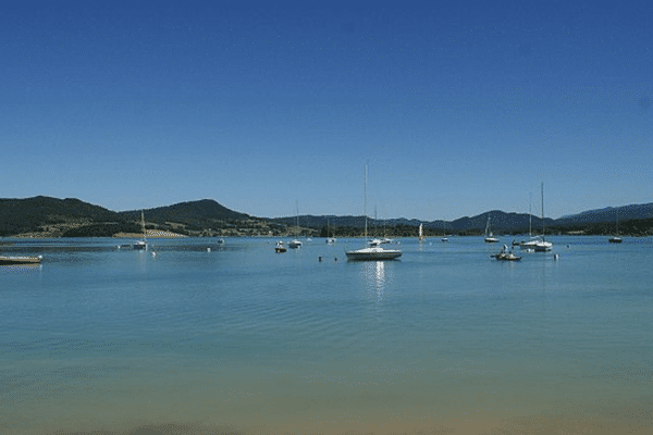 Le lac de Montbel, un havre de paix au pied des Pyrénées