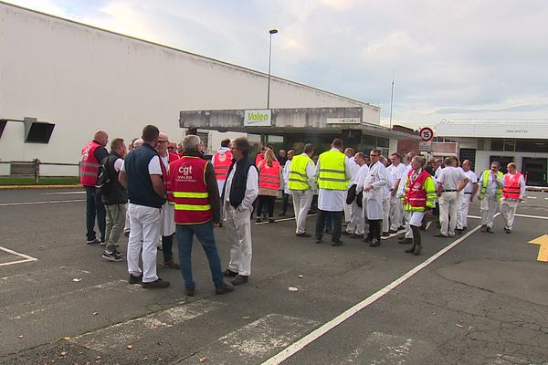 Nouvelle journée de débrayage à l'usine Valeo de La Suze-sur-Sarthe