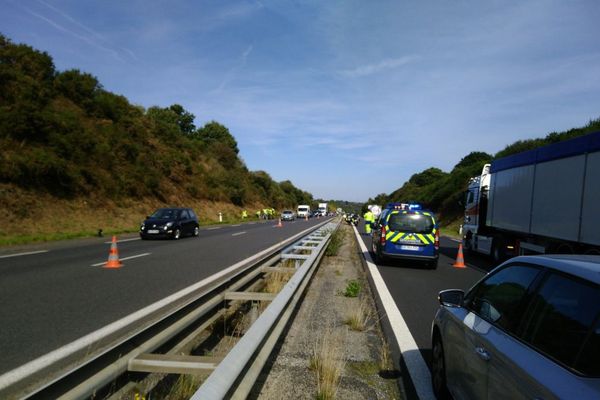 Lundi après-midi, les gendarmes sont retournés sur les lieux de l'accident, la RD 700 entre Saint-Brieuc et Plaintel, à la recherche du moindre indice pouvant faire avancer l'enquête