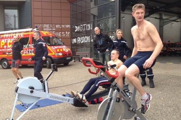 Les pompiers pédalent... "dans la semoule" comme ils disent