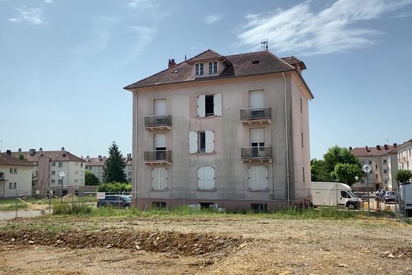 L'intervention s'est déroulée dans le calme, selon les forces de l'ordre, rue des Marmuzots à Dijon