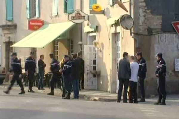 Le bar-tabac de Moulin-Mage visé par les braqueurs. 