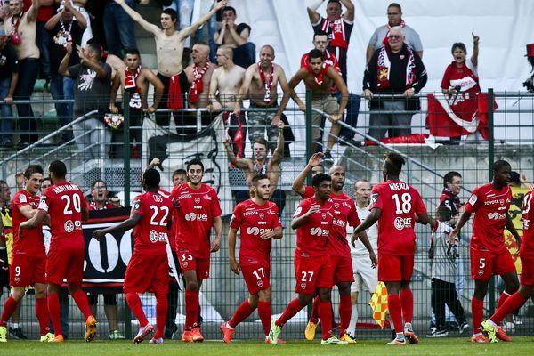 Les joueurs valenciennois ont donné du plaisir aux supporters qui se sont déplacés à Beauvais.