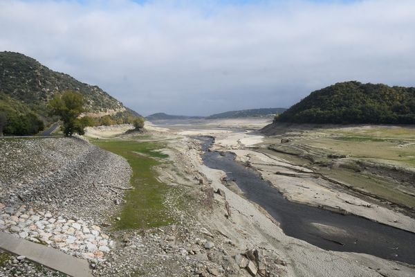 Illustration du fleuve de La Têt dans les Pyrénées-Orientales en novembre 2020.