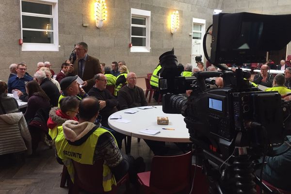 Le Grand débat national à Bertry, c'est à suivre sur France 3 Nord Pas-de-Calais