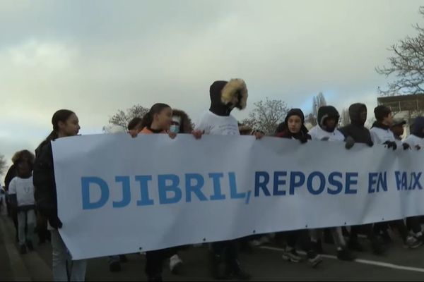 300 personnes étaient réunies pour rendre hommage à Djibril