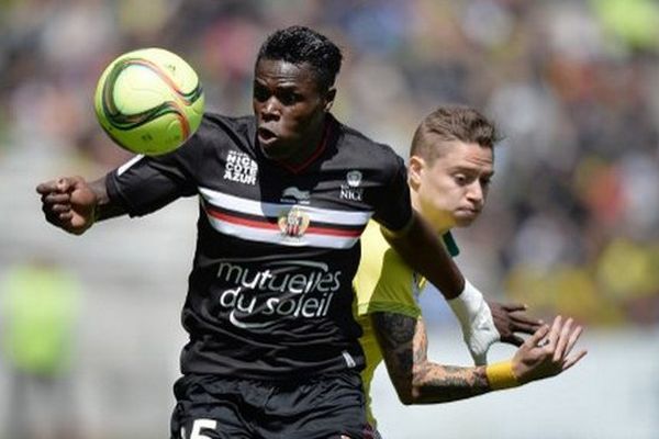 Le défenseur de l'OGC Nice Romain Genevois.