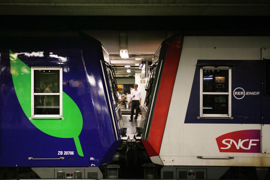 What is the Reason for RER and Metro Not Running in the Same Direction?