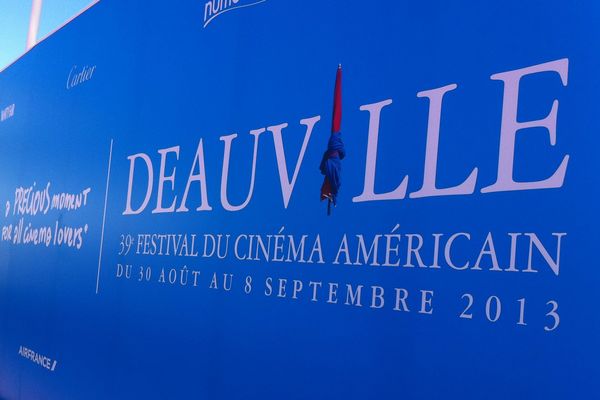 L'ouverture du festival est prévue ce soir à 19H30. Sur France 3 basse Normandie, premier rendez-vous de la semaine ce soir dans le 19/20 avec l'équipe de La où ça Bouge.