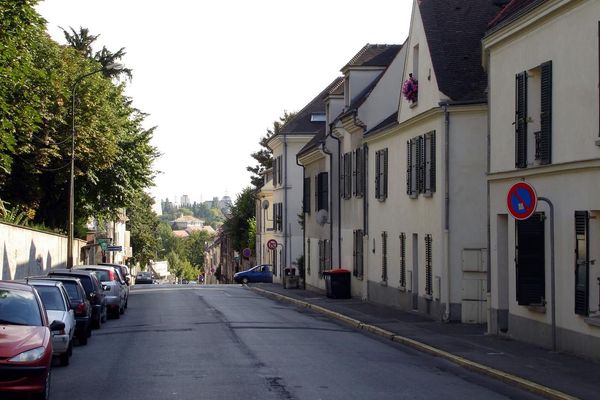 La rue Pierre-Brossolette à Sarcelles (Val-d'Oise)