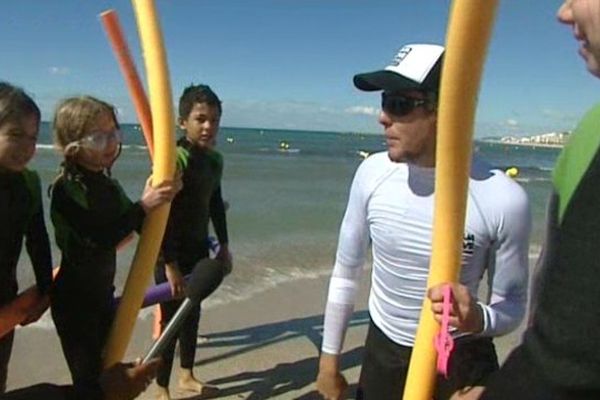 Le groupe de mini sauveteurs sur la plage de Palavas