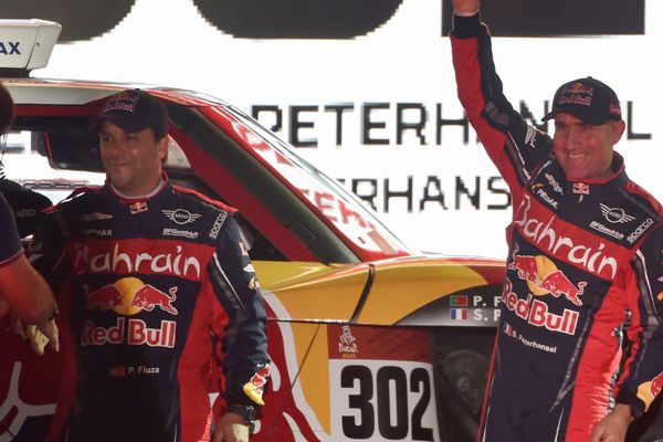 Stephane Peterhansel et son coéquipier Paulo Fiusa à Jeddah le 4 janvier, en deuxième position du rallye Dakar