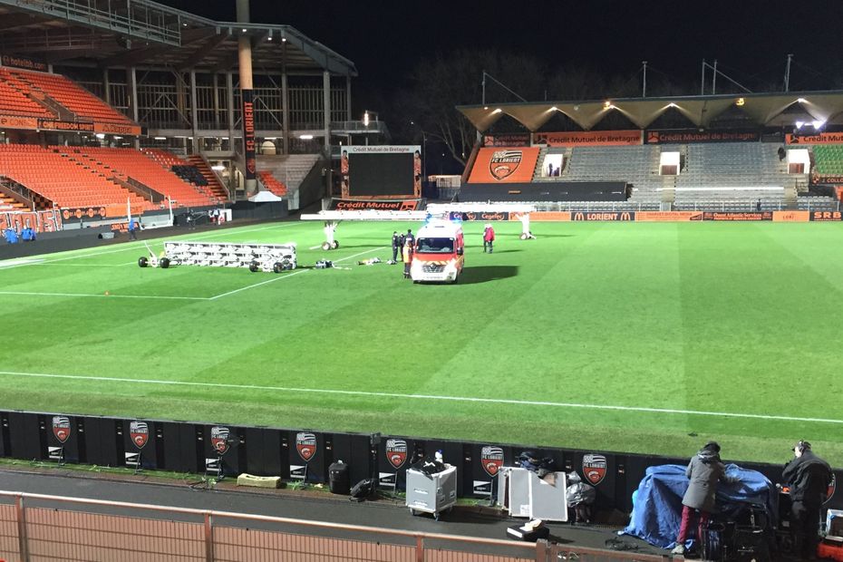 The co-managers of the Sportingsols company, responsible for the maintenance of the lawn at the Moustoir stadium, in Lorient, presented themselves on Monday 19 September in front of the criminal court in Lorient, after a fatal accident in December 2020.