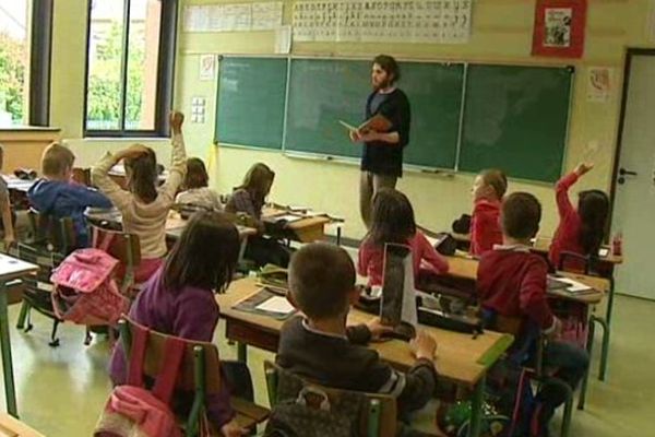 Dès septembre prochain, ces élèves de la commune de Celles-sur-Durolle auront classe le mercredi matin. Semaine de quatre jours et demi oblige. Deux après-midi par semaine, les cours seront remplacés par des activités ludiques dispensées par des animateurs.