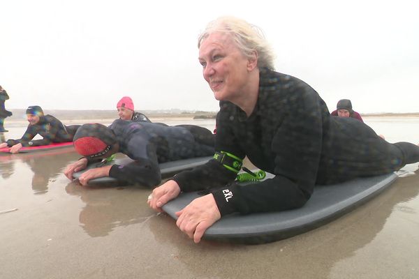 Ce cours de bodyboard est réservée aux personnes de 50 ans et plus.