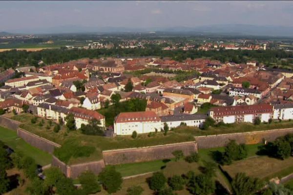 La ville de Neuf-Brisach a été construite ex nihilo en 1699.