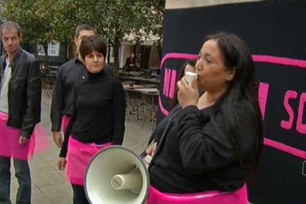 Le rassemblement de Ni putes, Ni soumises à Bordeaux le dimanche 25 novembre 2012.