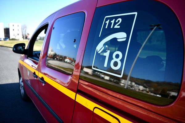 Un piéton de 27 ans est décédé à Nîmes ce vendredi après avoir été percuté par une voiture