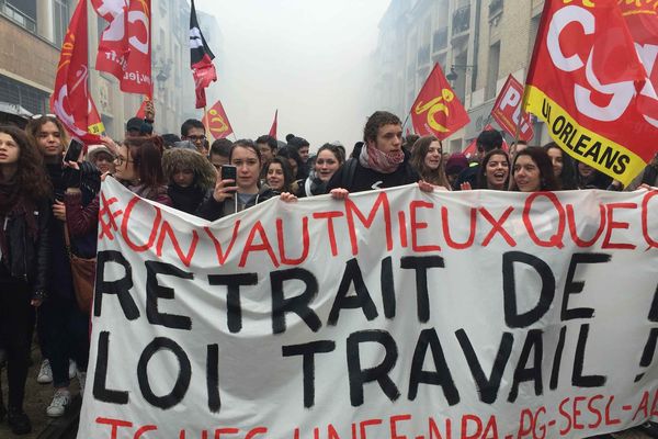 Manifestation des lycéens d'Orléans mercredi 9 mars 