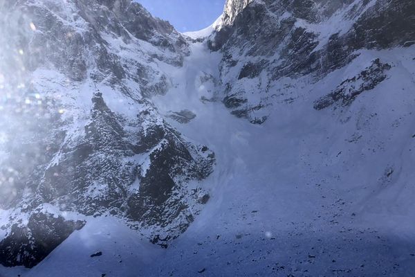 Les corps des trois jeunes alpinistes français disparus au Népal fin octobre 2021 ont été rapatriés en France.