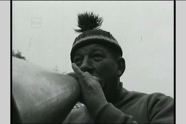 Entraîneur de canoé sur le Loiret en 1975